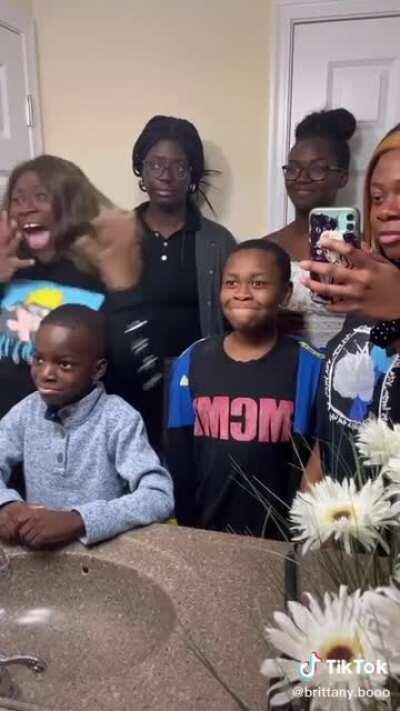 These are always cringe. Best part is she did it before and people actually left the room