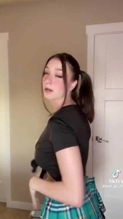 urfavinternet_gf (@just_gii_2.0)