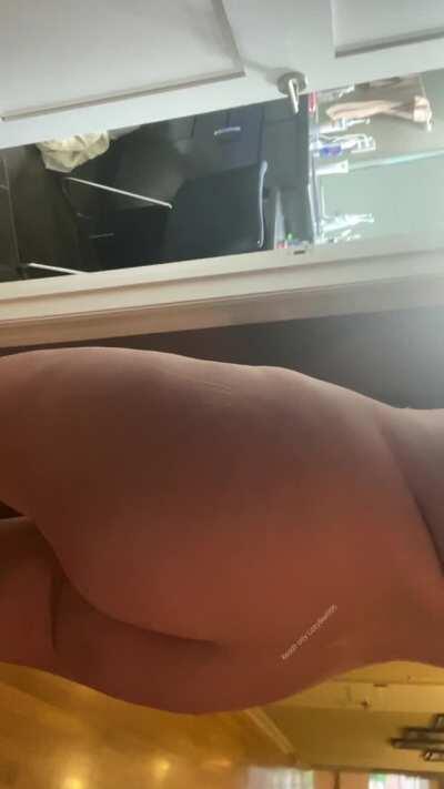 I feel like you all need some full frontal Friday action. With some bonus backside! (F, 44)