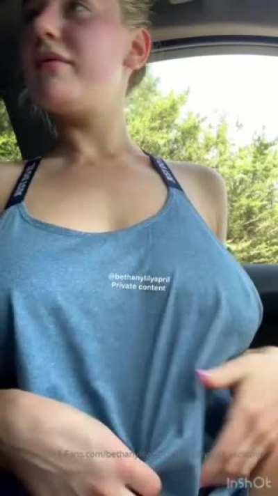 Shake her tits out