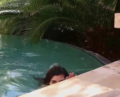 Gillian Barnes (x-post/r/PoolsidePorn)