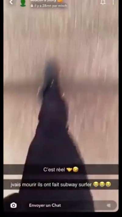 French snapchat videos be so dumb bro😭😭