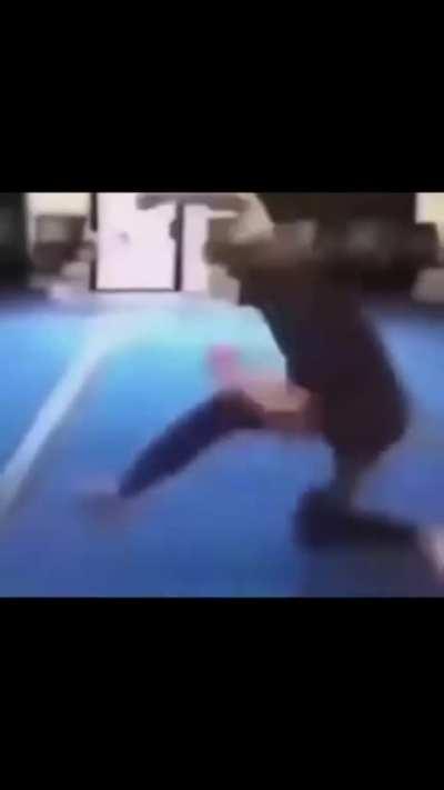 Eu mira la voltereita que shula qui sta