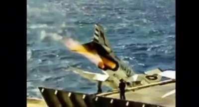 << I even buffed up the canopy for a nice shine, so you can really see the sky>> me: