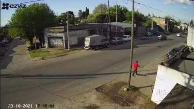 Driver got possitive on alcohol test crashed, hit and killed in Burzaco