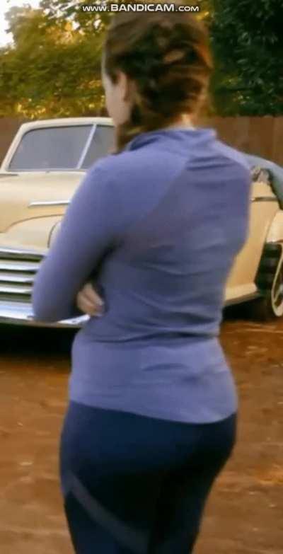 More Mary Mouser (gif)