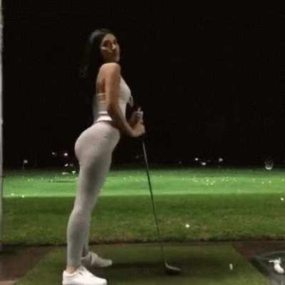 Julia playing Golf