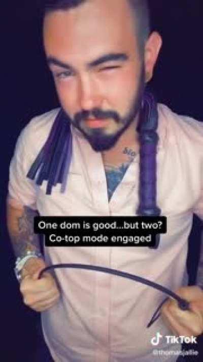 Hop in bitches, homoerotic co-top mode activated 😎😎