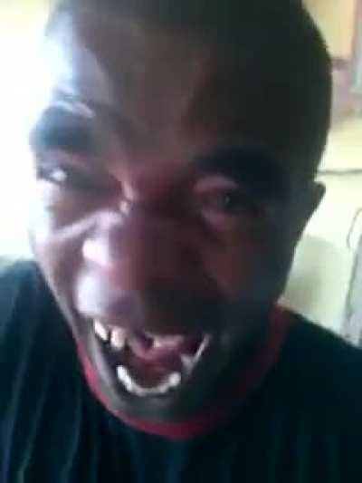 é lutador..... de guerra