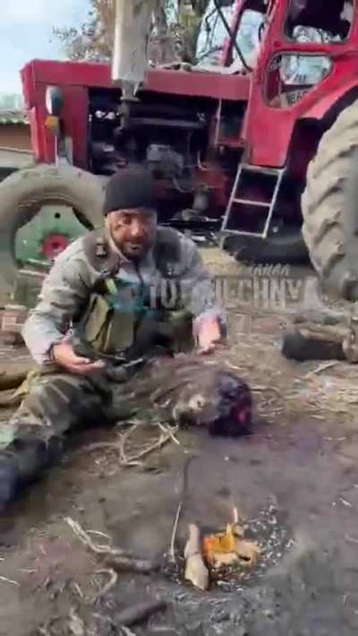Russian soilder seems unfazed by losing a leg. Ukraine war. 