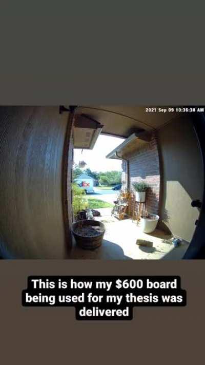 Was supposed to be getting my $600 dollar package hand delivered and signed