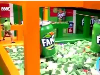 Feche os olhos e escute, apenas escute