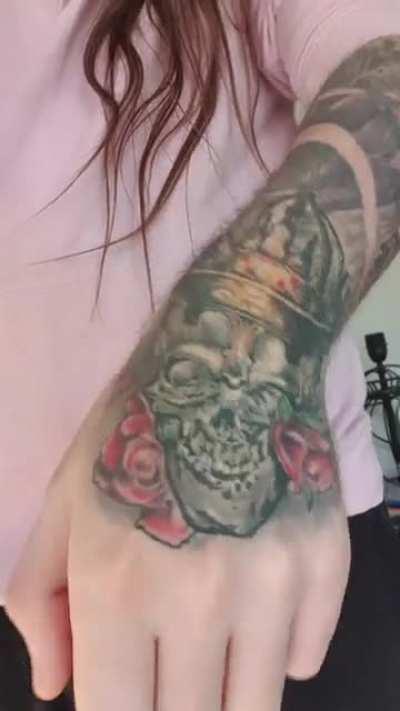 Wanted to show of my entire Dark souls Half sleeve and hand.