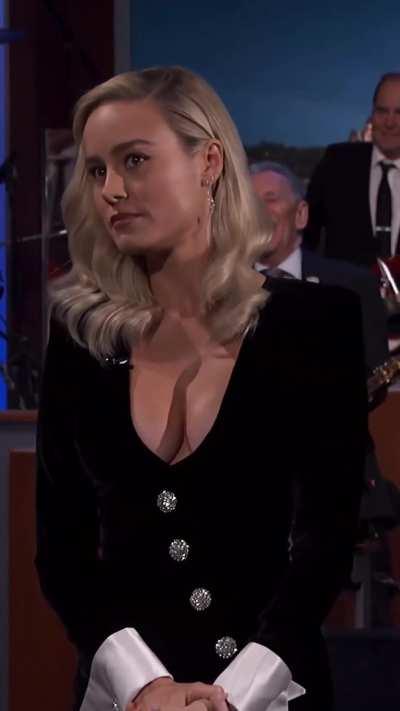 Brie’s reaction to when someone say she was sexy in the black dress: Secretly turned on! 🖤