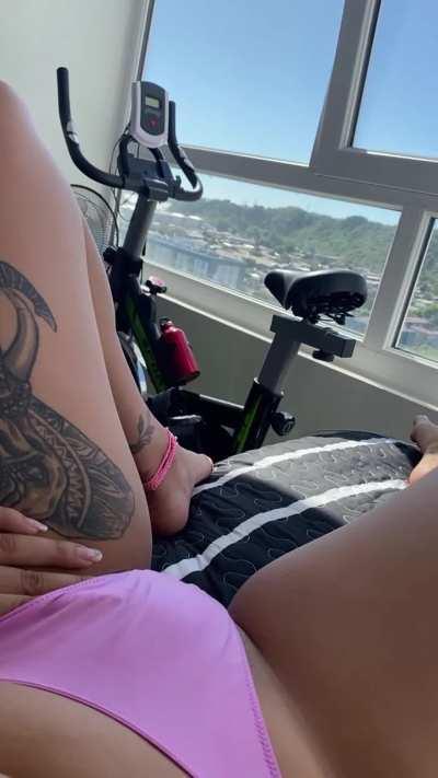 This is how I like to say hi to my new neighbors!