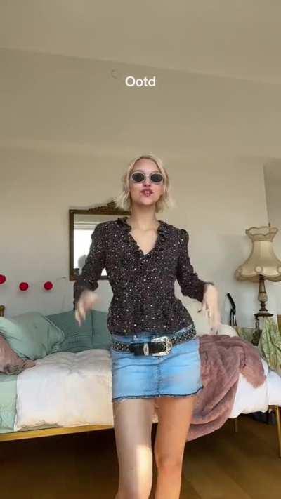 Grace VanderWaal is happy on TikTok