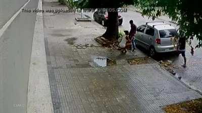 Getting robbed while getting a BJ in public