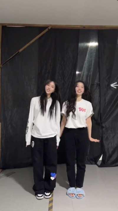231226 TikTok Update - Mina & Dahyun: 🧽🫧💛🦆
