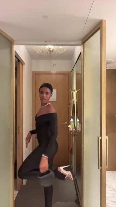 Eva Apio (British-Ugandan Model)