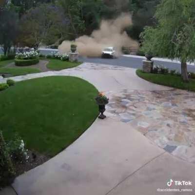 X on the way to sell the stolen TV to Carlos.