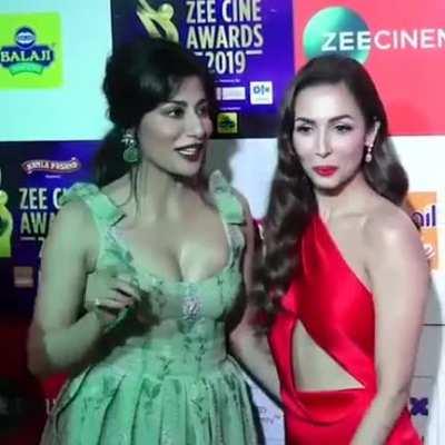 Two bollywood sluts Maliaka & chitrangada together 🔥🔥🔥🔥
