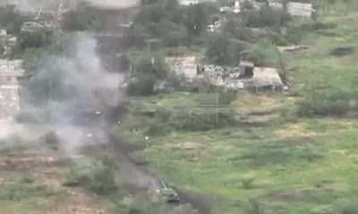 RU POV: Russian tank T-80 is taking out Ukrainian armored vehicles and infantry at Zaporozhian front.