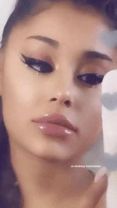 Her juicy lips made me soaking wet 😍💦