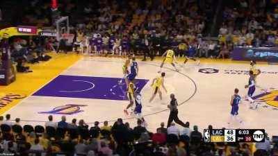 [Highlight] Kawhi Leonard checks in and immediately runs bucket.exe