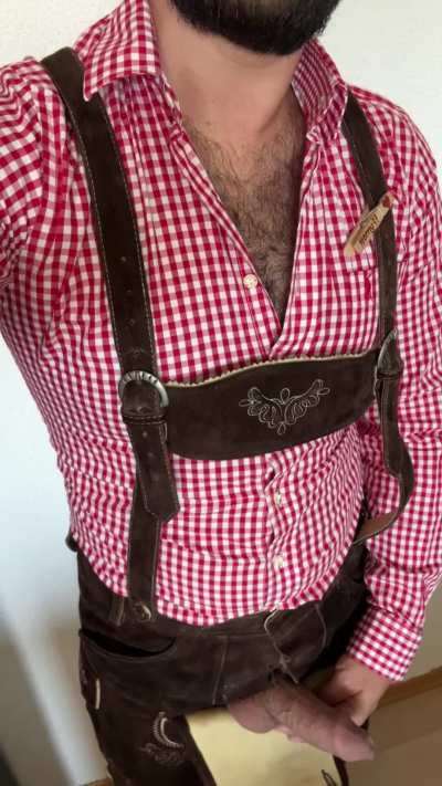 Oktober Fest o'zapft is!