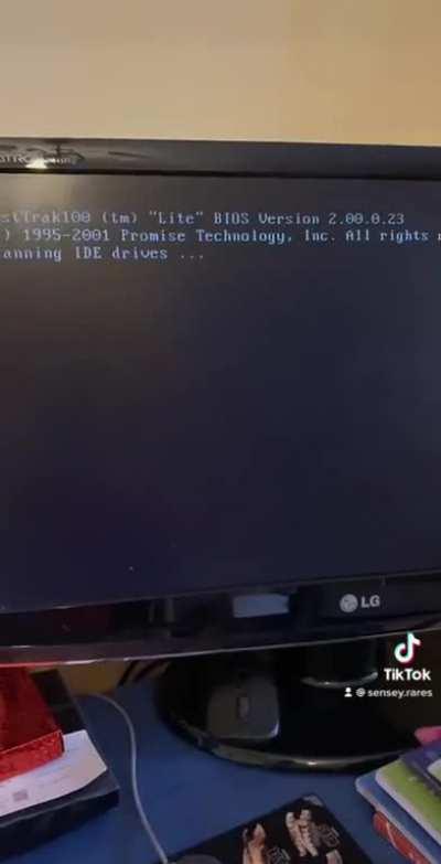 pc novinho aqui galera acho que roda mine agora