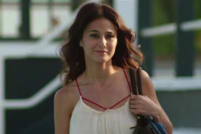 Birthday Hottie: Emmanuelle Chriqui in Situation amoureuse: C'est compliqué AKA It's Complicated (2014)