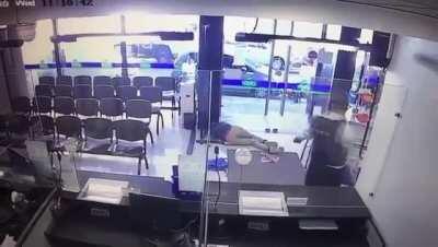 Ex-Military man stops a robbery