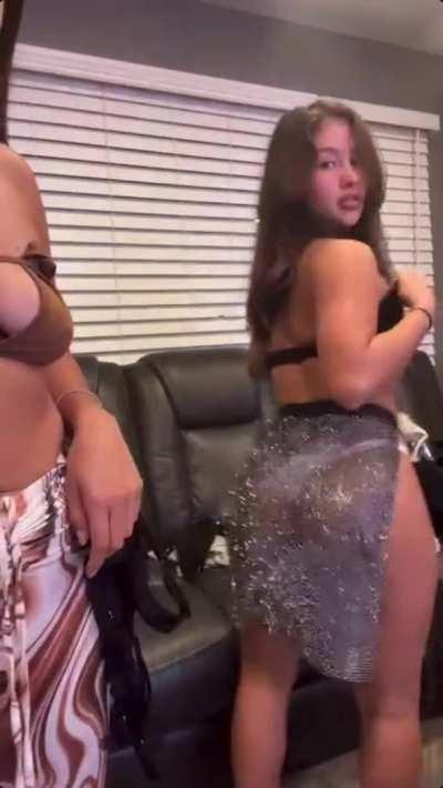 insta @alison.ligh strip