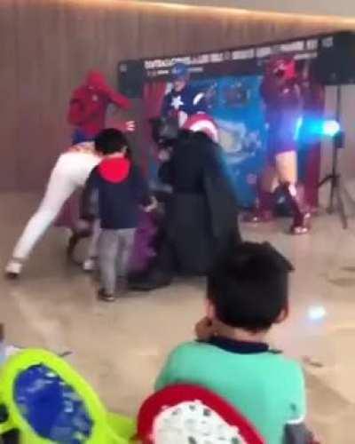 Endgame vibes! Watch Iron Man die inside! Bonus Spider death!