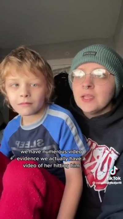 Let's all help this mother, please. Rock Island County, Illinois @Dannielle S for more info.