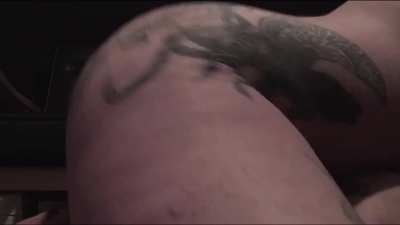 LOVE RIDING HIS FACE WITH MY HUGE PHAT ASS WHILE HE CAN&rsquo;T BREATHE