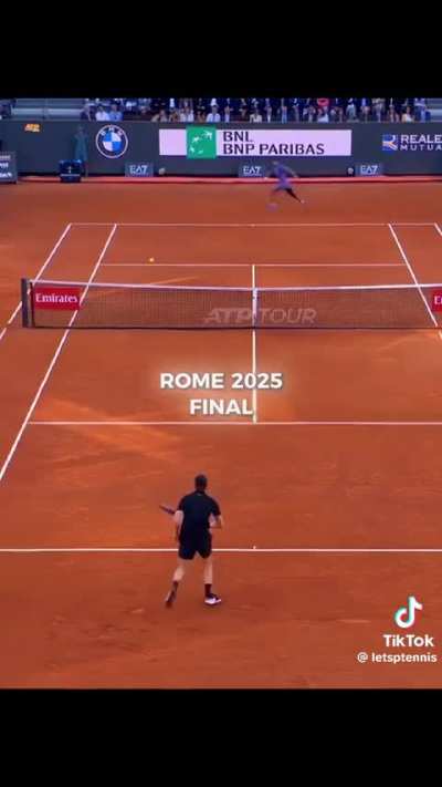 4 years of Sincaraz in one rally