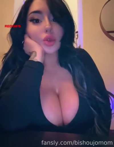 Are you a good boy following mommy's orders? I hope so! Just listen to mommy and pump