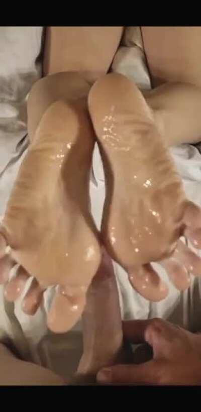 FOOTJOB 💦👣