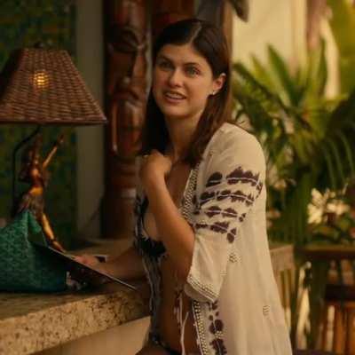 Alexandra Daddario in The White Lotus