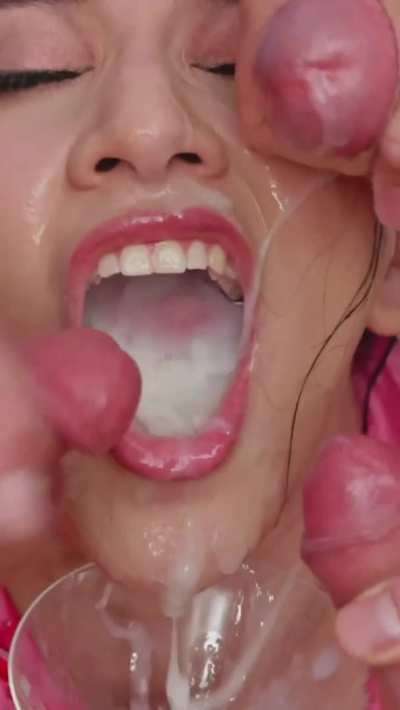 Min Galilea Drinking 💦💦