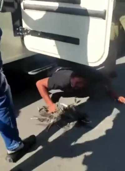 Indian police runs over several Shias to foil their Muharram procession in Srinagar