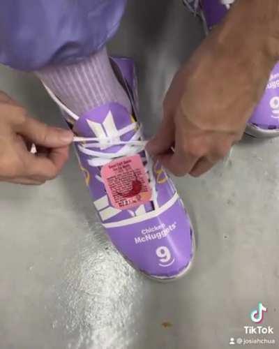 And there are people over Instagram going nuts for this creation! Ffs.....