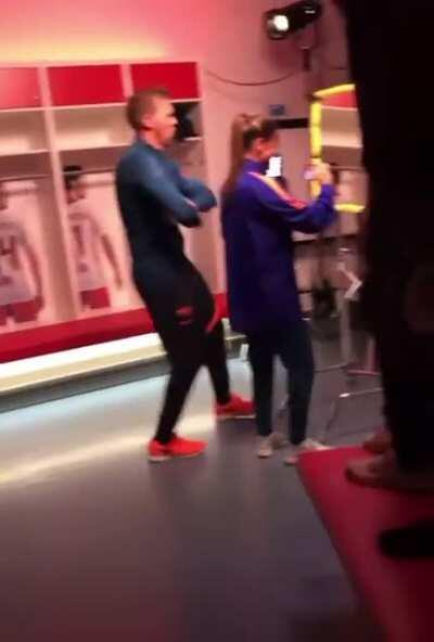 What *signing to your boyhood club* will do to a MF