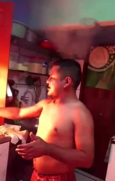 Fogo em xenofobia com os baianos (pode apenas com argentinos pq eles são racistas)