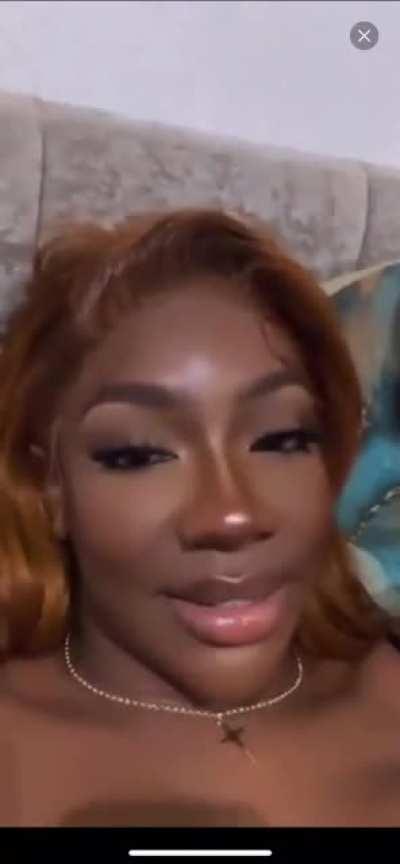 Am I tripping or is this an actual nipslip from her live?