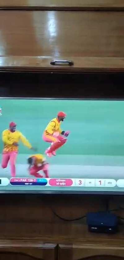 MR BEAN KA BADLA MIL GAYA !!!!!!!😂😂😂😂 WHAT A GAME FOR ZIMBABWE.......