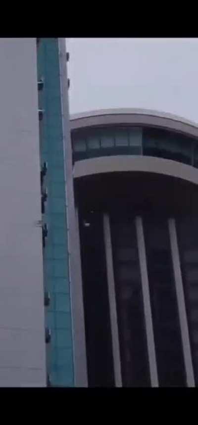 今天不来地狱笑话 来点天堂悲剧家人们