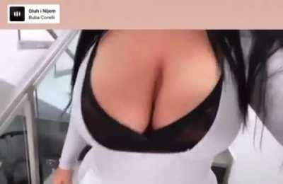 Cleavage... From drecma galleries