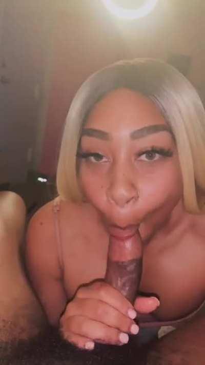 Let me suck it 👅💦